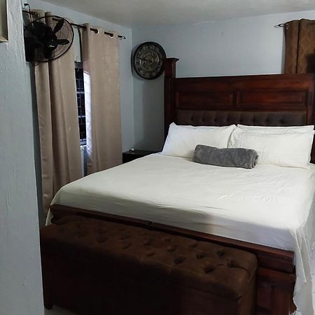 Zipcode Hideaway Guesthouse Portmore Ngoại thất bức ảnh