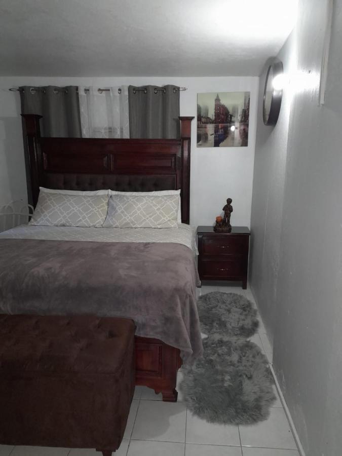 Zipcode Hideaway Guesthouse Portmore Ngoại thất bức ảnh