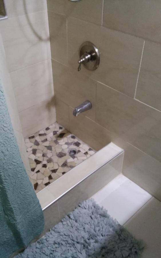 Zipcode Hideaway Guesthouse Portmore Ngoại thất bức ảnh