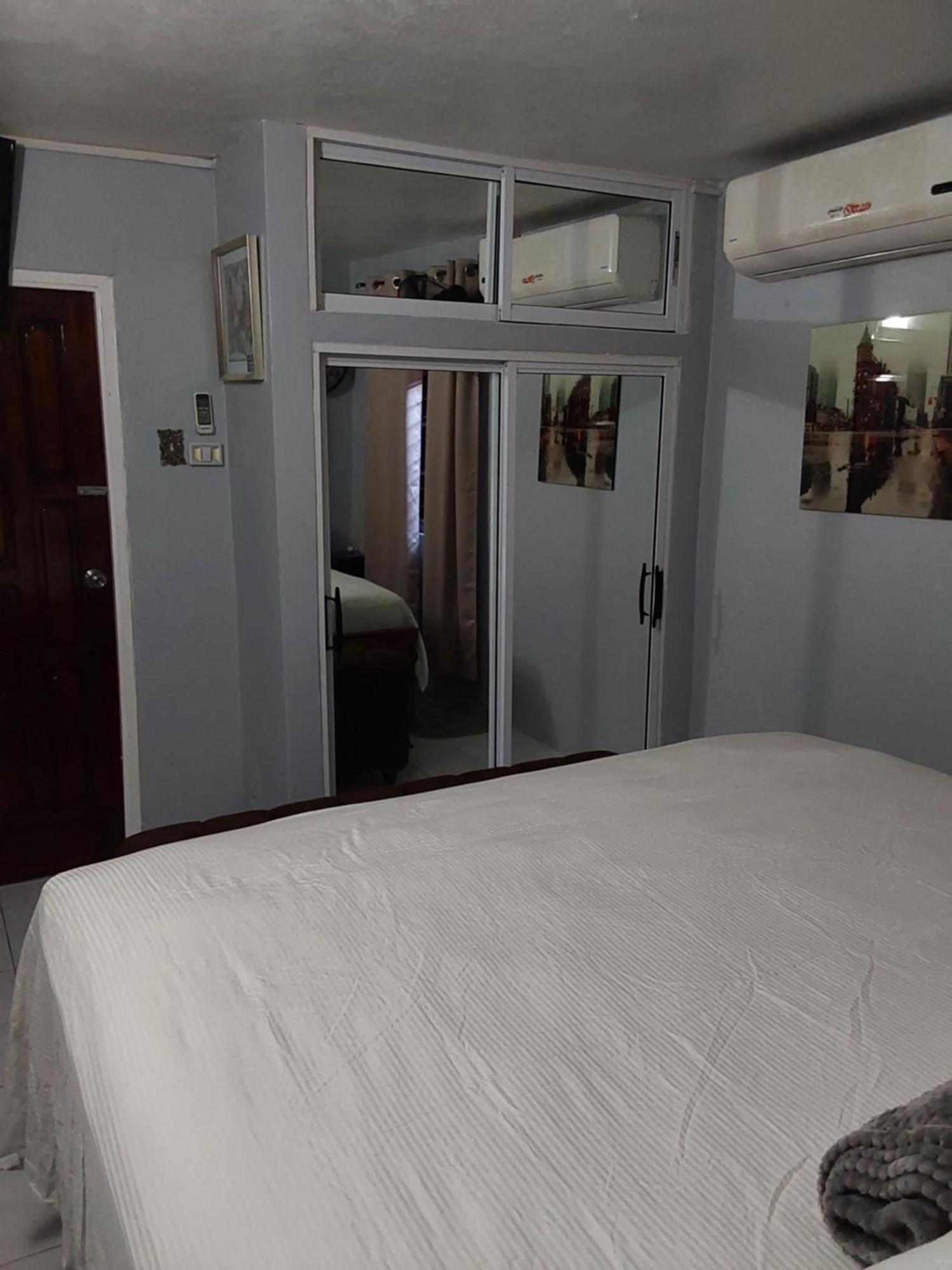 Zipcode Hideaway Guesthouse Portmore Ngoại thất bức ảnh